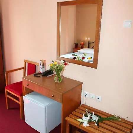 Emporikon Hotel 2*