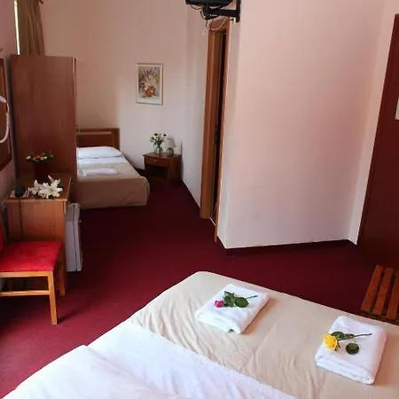 Hotel Emporikon 2*